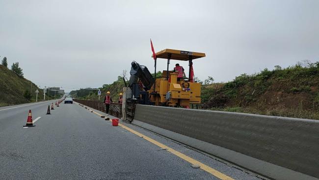 Finished concrete structure created by SMC-5500 paver