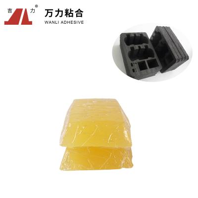 China APAO Packaging Hot Melt Adhesive 5500 Cps EVA Glue Stick APAO-506B for sale