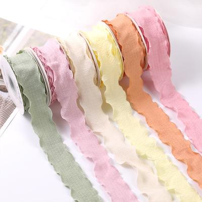 China 40mm Valentine'S Colored Jute Ribbon Linen Wrinkle Edge Jute Lattice Ribbon for sale