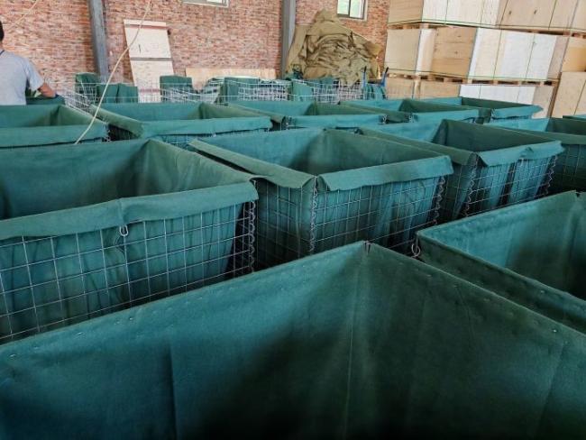 Hole Size 75x75mm Wire Panel itary Barrier for Heavy Duty Non-woven Polypropylene