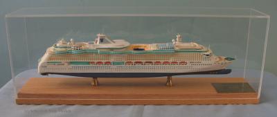 China Barco de cruceros noruego noruego de la joya de los modelos de barco de cruceros de la decoración al aire libre formado en venta