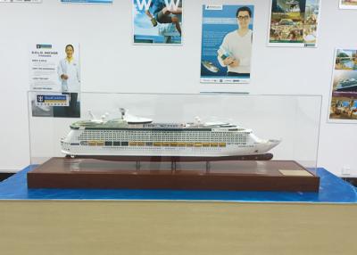 China Navegador dos modelos de navio de cruzeiros de Royal Caribbean dos mares, navios Handcrafted do modelo à venda