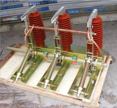 China Indoor High Voltage Electrical Earthing Switch For Switchgear 40.5kV 280mm for sale