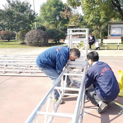 China Top Quality 290mm Aluminum Square Spigot Lighting Truss for Outdoor Exhibition/Advertisement& Event Equipment for sale