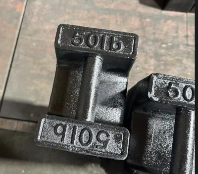中国 Standard Cast Iron Test Weights 25lb,50lb Rectangular Weight Elevator Load Block Calibration Weight 販売のため