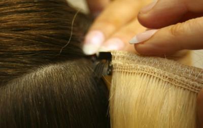 China Grampo de cabelo humano reto nas partes 120g 8/pacote livres do emaranhado da extensão do cabelo à venda