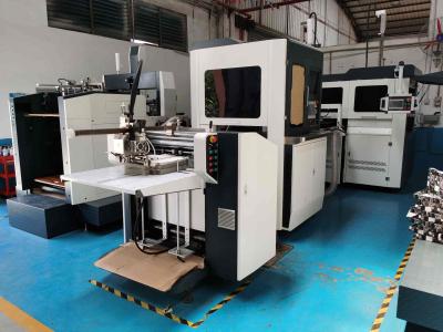 China Máquina rígida L120XW110mm de la fabricación de cajas de la torta del regalo con el sistema de embalaje dual de la caja en venta