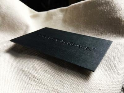 China Cartão fino do preto da obra com logotipo de carimbo quente da folha preta à venda