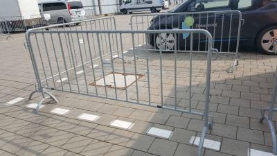 China Temporary crowd control barrier, galvanized Pedestrian Barriers, french barricade for sale