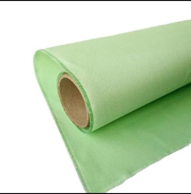 Китай Огнеупорная силиконовая покрытая стекловолокнистая ткань для коврика для сварки продается