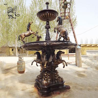 China Large Bronze Fountain Modern Art Brass Animal Garden Water fountains With Horse Statues for sale