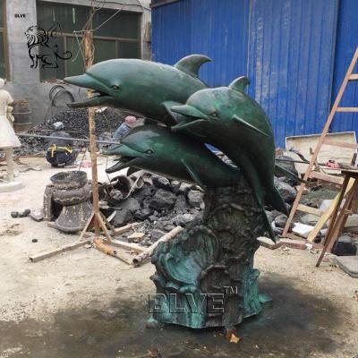 China Bronze Dolphins Statue Garden Brass Animal Metal Sculpture Fountain Outdoor Decoration for sale