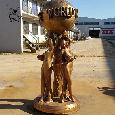 China BLVE el mundo es el suyo escultura de bronce del mismo tamaño Art Metal Outdoor moderno desnudo de la estatua en venta
