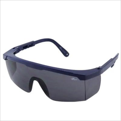 中国 Safety Welding PPE Glasses Work Wear Side Shield Eye Protection Anti Fog Anti Scratch 販売のため