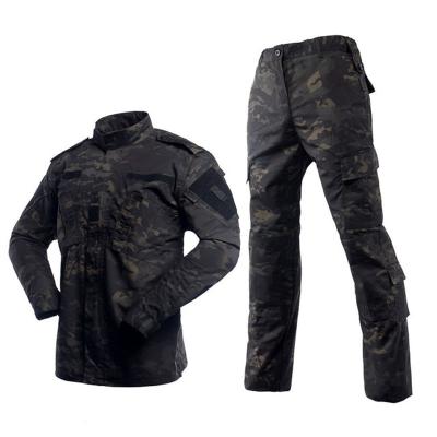 Chine Larme militaire uniforme militaire de costume de combat de camouflage noir de polyester de 65% résistante à vendre
