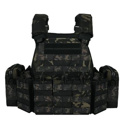 China Multi-functional Pocket Lightweight Tactical Vest Adjustable Quick Release System en venta