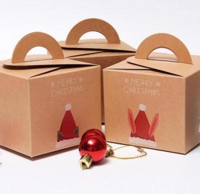 China Recycling Brown Kraft Christmas Paper Box Gift Packaging Box With Handle for sale