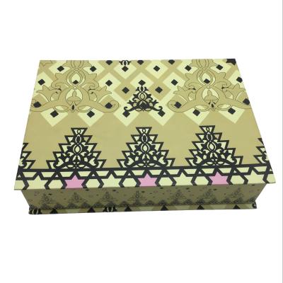 China Art Paper Custom Clothing Packaging Boxes , Folding Apparel Gift Boxes for sale