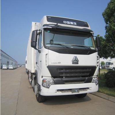China 12 Wheels 40 Ton Commercial Box Truck , Closed Box Truck 9.726L Displacement for sale