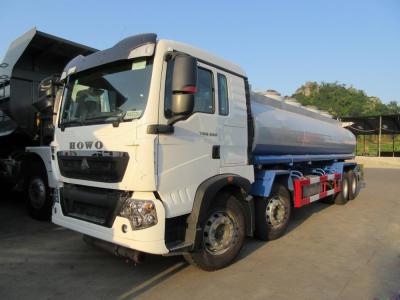 中国 8x4 290ディーゼル燃料のタイプを運転する馬力石油タンカーのトラック30のCBM容量の左手 販売のため