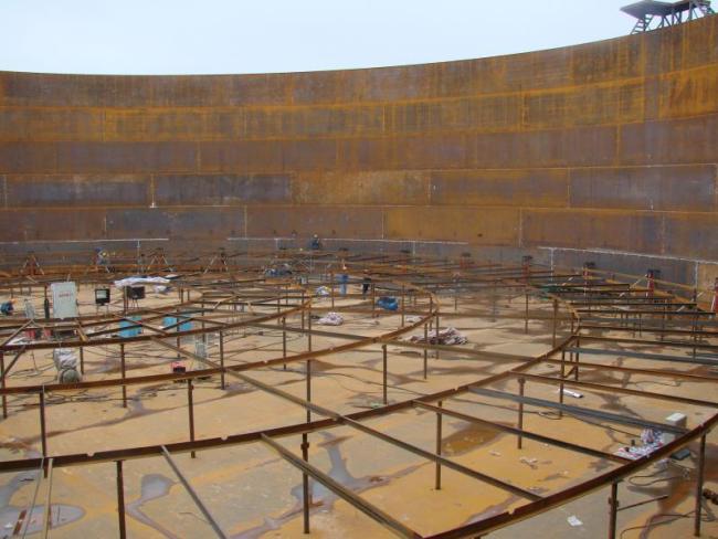 Large - Scale Oil Storage Tank Flip - up Hydraulic Jack System