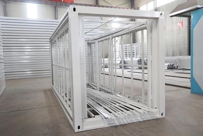 Grande expandable mobile home frame