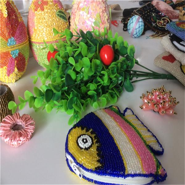 Quality Factory direct sales of new fashion bead embroidered wallet card bag passport for sale