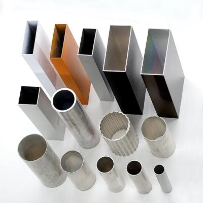 Chine Tuyau rectangulaire en aluminium carré en aluminium des tubes 50*100*2mm de la finition 6061 de moulin à vendre