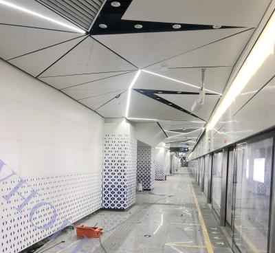 Chine Interior 4.0mm 5005 Alloy Thickness Ceramic Coated Aluminum Panel For City Rail Way à vendre