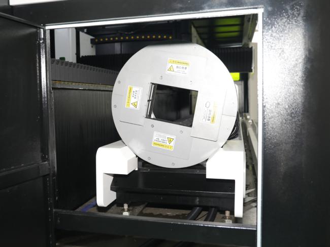 Automatic chuck for metal tube cutting Automatic chuck for metal tube cutting