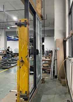 AS100 Series sliding door sealing system