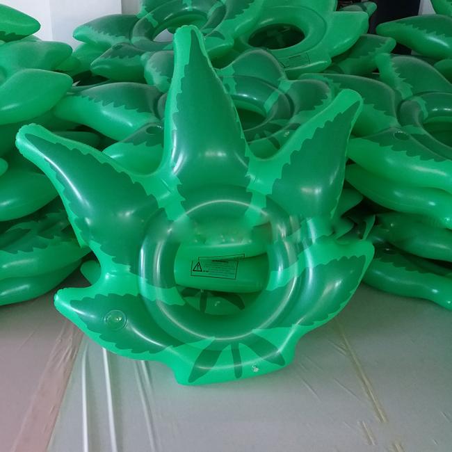 Factory customize Green leaf inflatable swimming floating