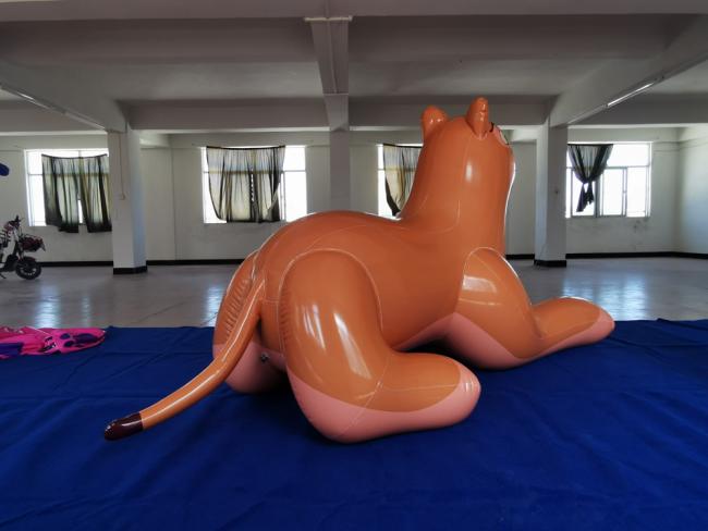 Beile hot sell PVC inflatable cartoon animal inflatable leopard for sale