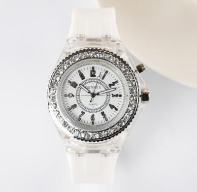 Chine La bande de couleur d'arc-en-ciel badine la montre imperméable, le quartz LED de silicone allument la montre à vendre