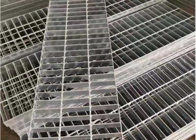 Κίνα σαφές επίστρωμα ψευδάργυρου κιγκλιδωμάτων 300g/M2 φραγμών καναλιών αποξηράνσεων 20x3mm 8mm προς πώληση