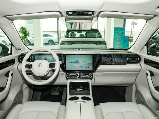 2023 High Speed Electric Car Leapmotor C11 5-Door 5-Seat SUV EV Car