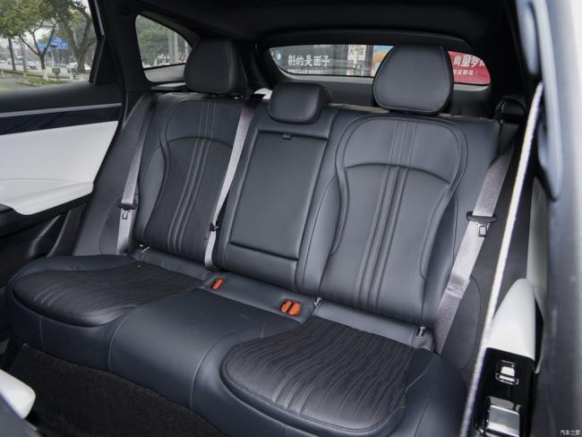 Geely Galaxy L7 Phev Hybrid Electrical Vehicle 5-Door 5-Seat Electric SUV Car