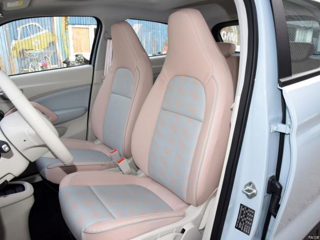 Leapmotor T03 4 Seats EV Car Electric Vehicle 41kwh 403km Mini Electric Car