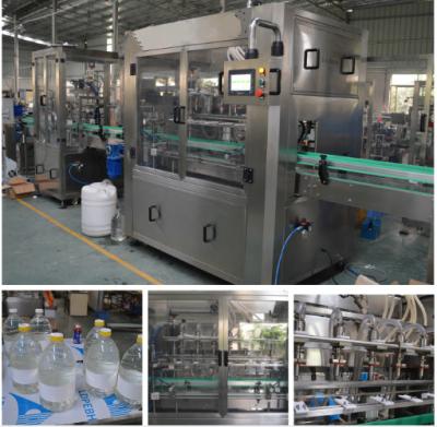 China La empaquetadora de la botella de agua de la velocidad rápida/modificó la línea de embotellamiento para requisitos particulares equipo en venta