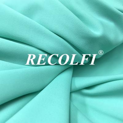 Chine Tissu de vêtements de bain réutilisé par 100%, tissu écologique bleu classique de vêtements de bain de Pantone à vendre