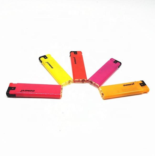 Dongyi Factory Automatic Manufacturing New Style Compact and Slim Windproof Lighter with Surprising Price