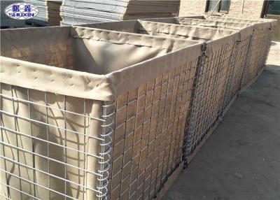 China Barreras rellenadas con arena soldadas con autógena alineadas geotextil durable de HESCO para la pared de perímetro en venta