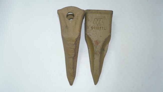 Komatsu PC400 Excavator Bucket Tooth