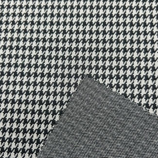 Hot-Selling Polyester Spandex Yard-Dyed Jacquard Fabric for Fashion Garmnet