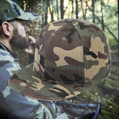 China Custom Camouflage Mesh Cap USA Flag Patch Side Embroidered Logo Hat en venta