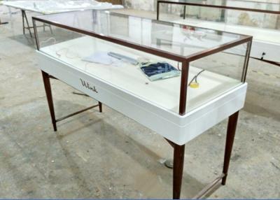Китай Бесплатное 3D-дизайн стеклянный магазин дисплейный корпус молоко белый цвет скрытый светодиодный свет продается