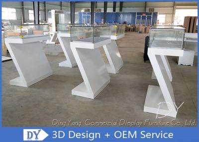 China Custom Fashion Modern Retail Glass  Jewelry Display Cases With Light for sale