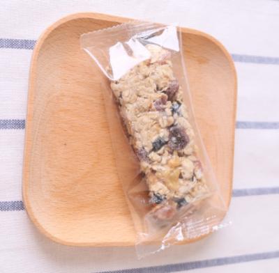 China Material tamizado tamaño bajo en calorías de los snacks de las barras de energía de la nutrición de la fruta de la pasión en venta