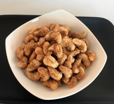 中国 Certified Coated Roasted Charcoal Cashews Healthy CrispyおよびCrunchy Nut Snacksユダヤ/ハラール 販売のため