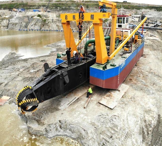 20 Inch Water Flow 4000m3 Cutter Suction Mud Dredger
